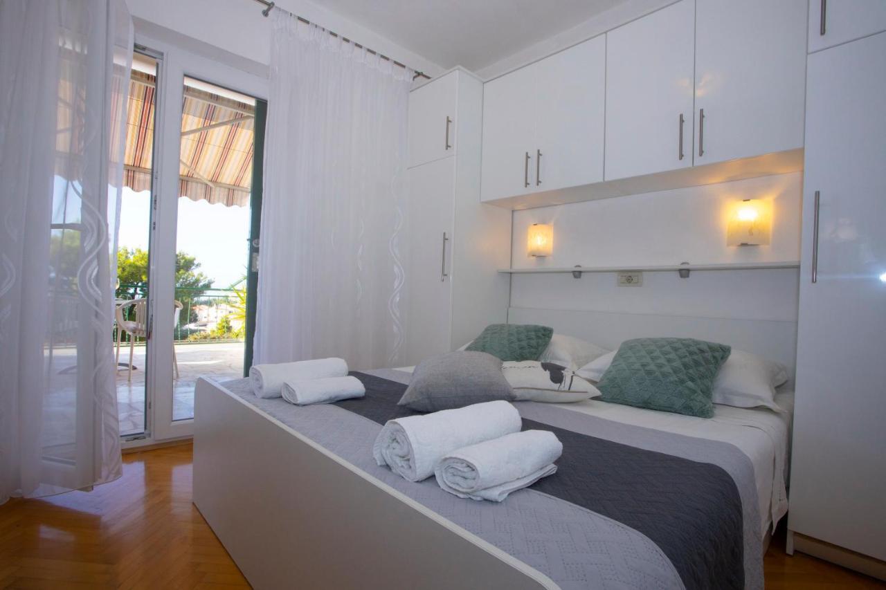 Villa Milenka - Apartmani Gorana Tučepi Exteriér fotografie