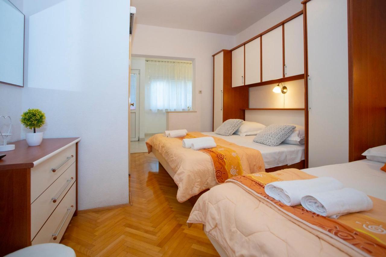 Villa Milenka - Apartmani Gorana Tučepi Pokoj fotografie